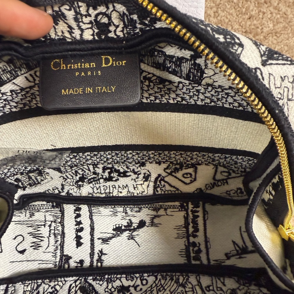Dior Black & Cream Christian Dior Toile Cosmetic Crossbody Bag - Picture 5 of 6